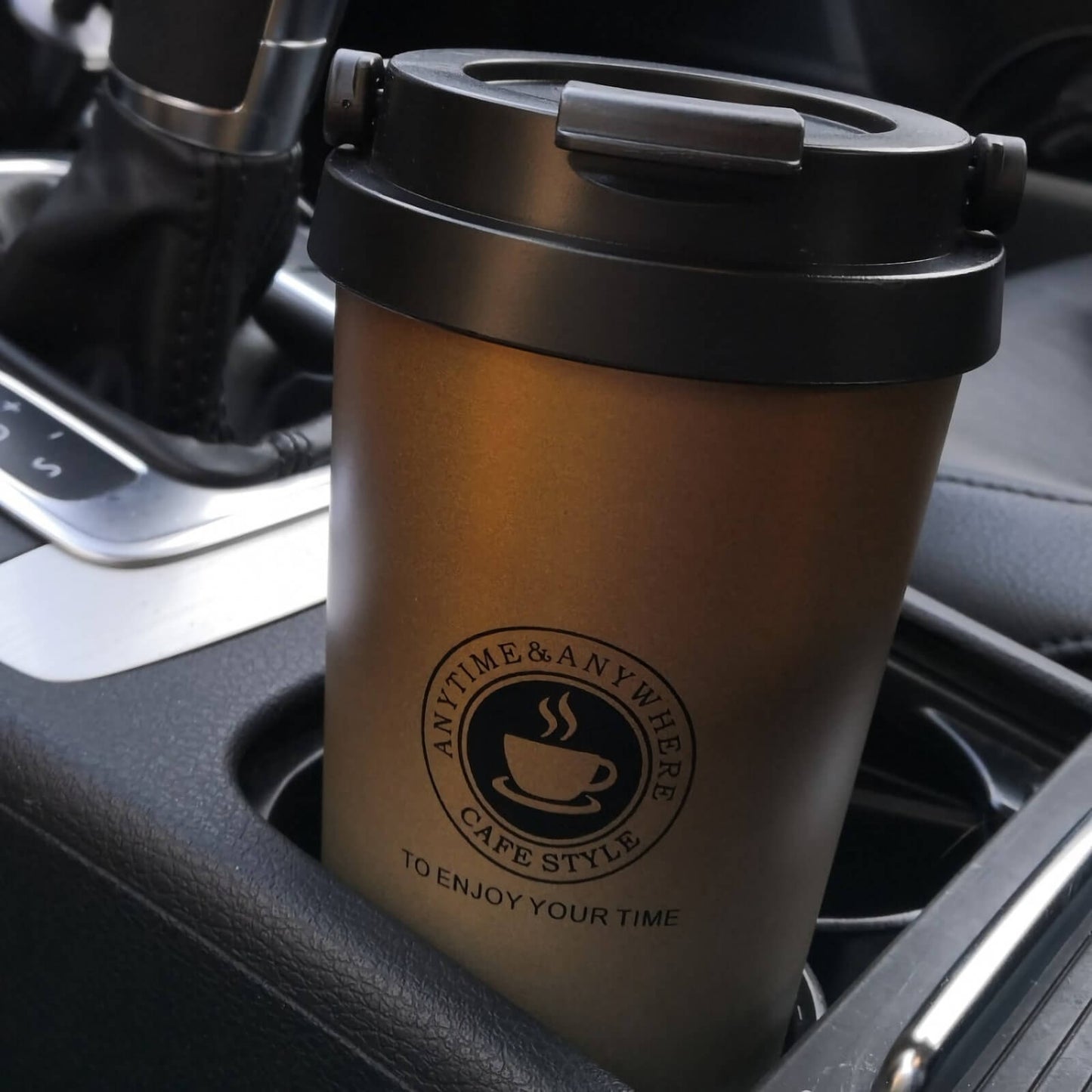 gold spill free coffee mug